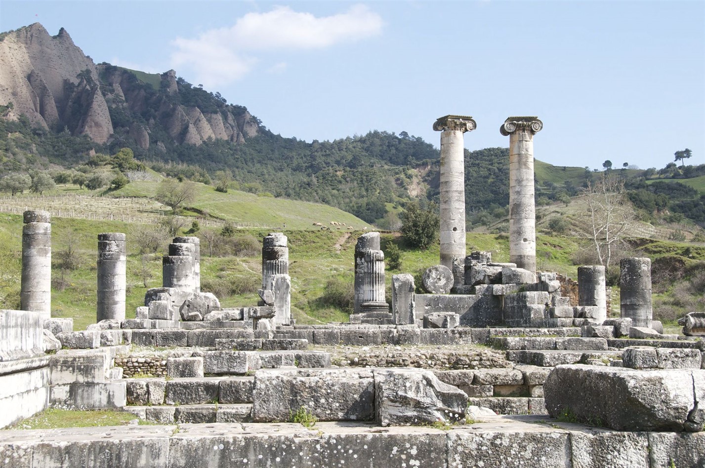 Sardes ve Artemis Tapınağı